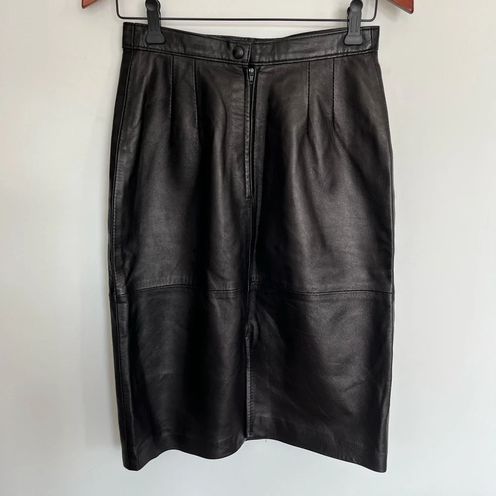 Chic Chocolate Brown Leather Pencil Skirt - Picture 5 of 5
